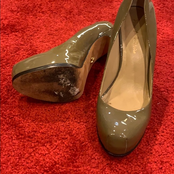 Heels - Picture 4 of 4